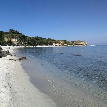 Cozy Holiday Home In Briatico Calabria With Private Beach * 브리아티코