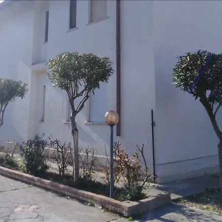 Cozy Holiday Home In Briatico Calabria With Private Beach 펜션
