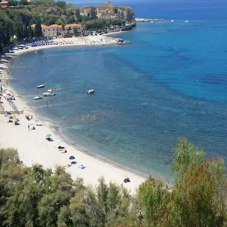 펜션 Cozy Holiday Home In Briatico Calabria With Private Beach 브리아티코