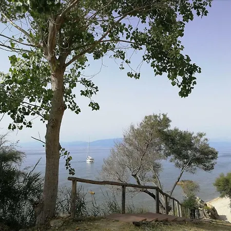 Cozy Holiday Home In Briatico Calabria With Private Beach 펜션 *