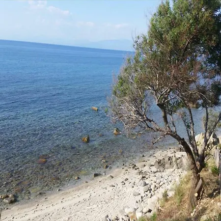 Cozy Holiday Home In Briatico Calabria With Private Beach 펜션 브리아티코