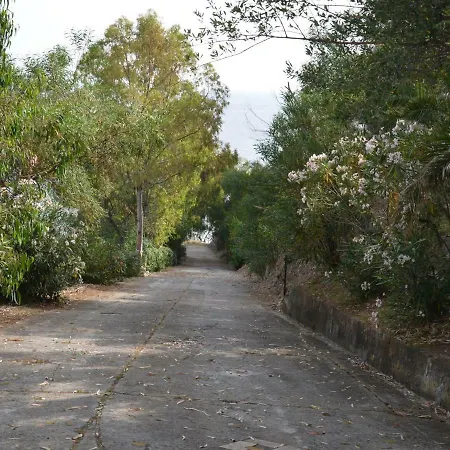 Cozy Holiday Home In Briatico Calabria With Private Beach 브리아티코